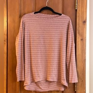 Lululemon Back In Action Long Sleeve size 6